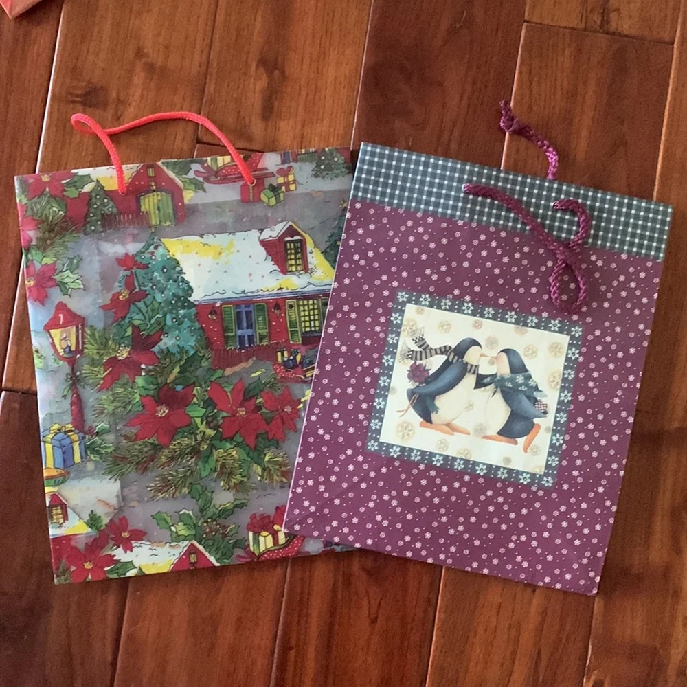 CHRISTMAS GIFT BAG BUNDLE 25+ Bags Gift Tags & Tissue All Sizes